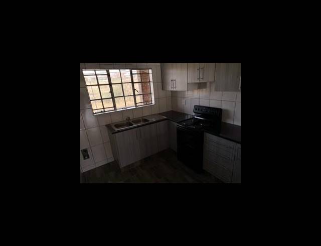 2 BEDROOM APARTMENT TO LET IN PRESTBURY